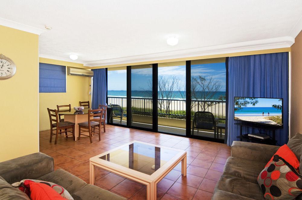 Pelican Sands Beach Resort Gold Coast Buitenkant foto